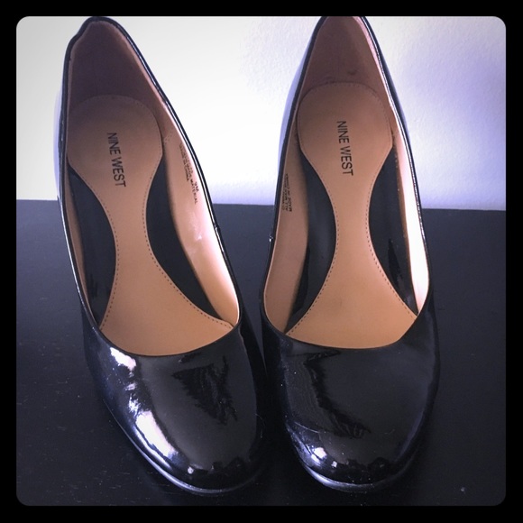 Nine West Shoes - Nine West Black Patent Pumps